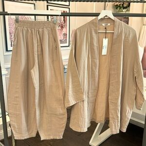 NWT LOUNGING SET SIZE S